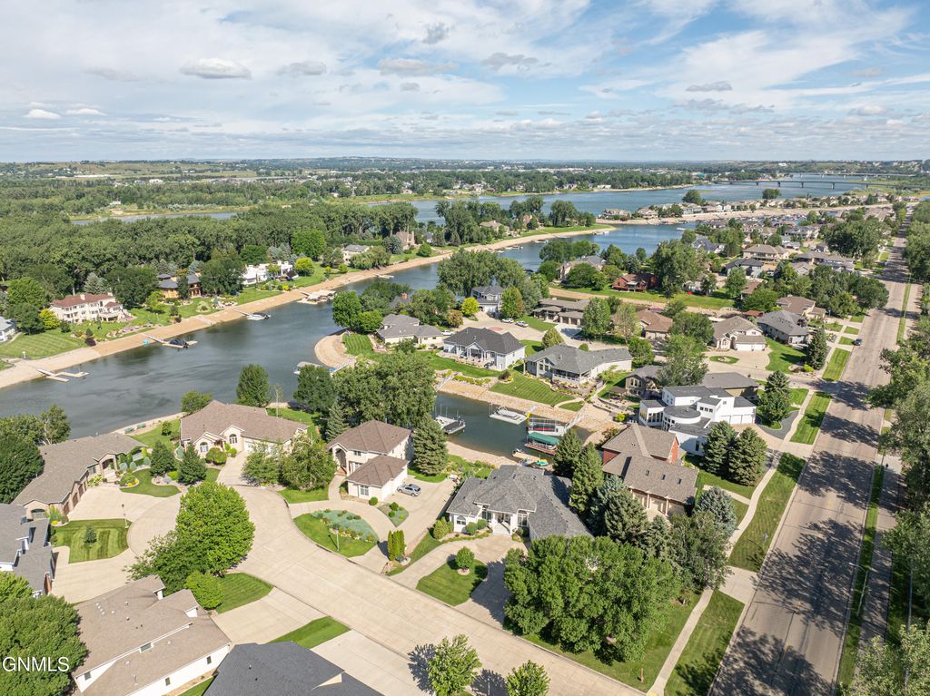 1506 Galleon Place, Bismarck, ND 58504 photo 122