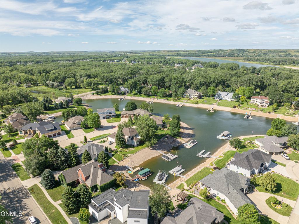 1506 Galleon Place, Bismarck, ND 58504 photo 123