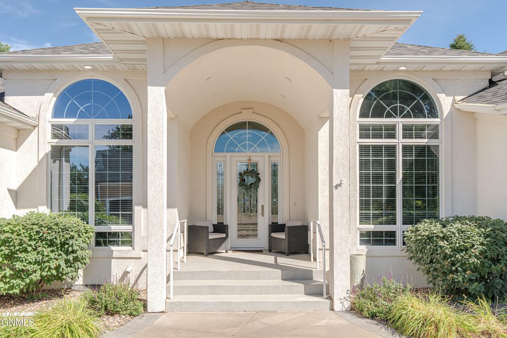 1506 Galleon Place, Bismarck, ND 58504 photo 3