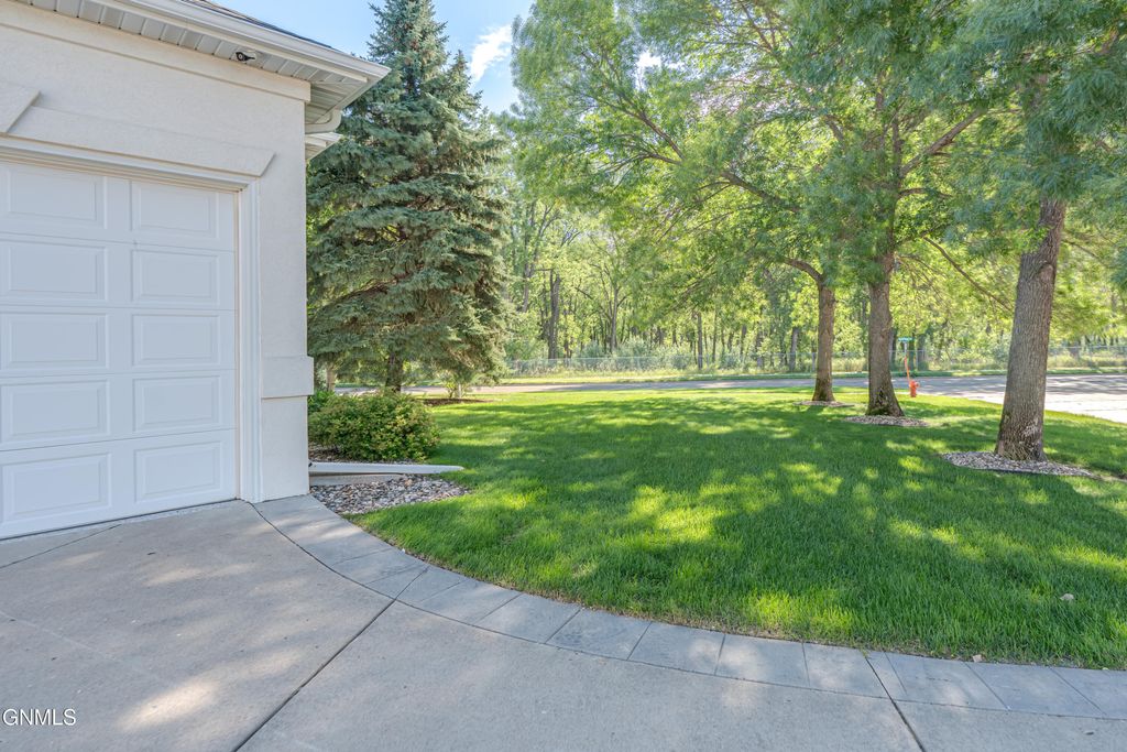 1506 Galleon Place, Bismarck, ND 58504 photo 99