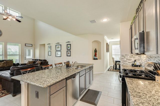 119 Bower Bloom Drive, Rosharon, TX 77583