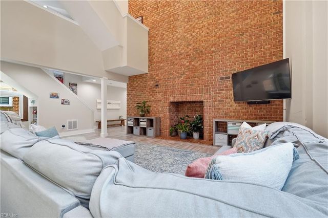 326 W Olney RD, Norfolk, VA 23507