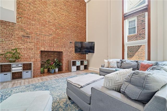 326 W Olney RD, Norfolk, VA 23507