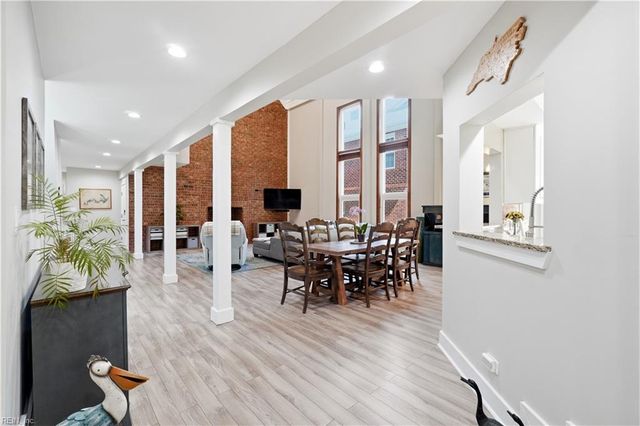 326 W Olney RD, Norfolk, VA 23507