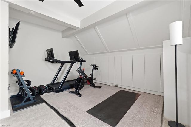 326 W Olney RD, Norfolk, VA 23507
