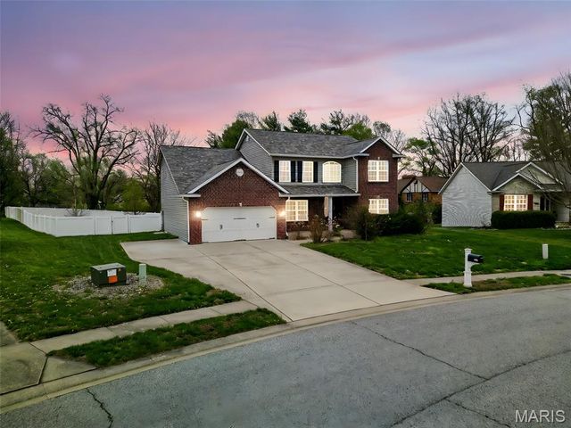 2408 Liberty Drive, Maryville, IL 62062