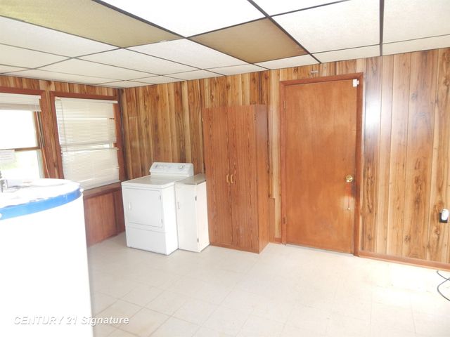 3227 W Parkway Avenue, Flint, MI 48504