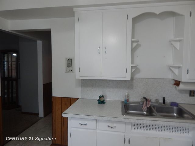 3227 W Parkway Avenue, Flint, MI 48504
