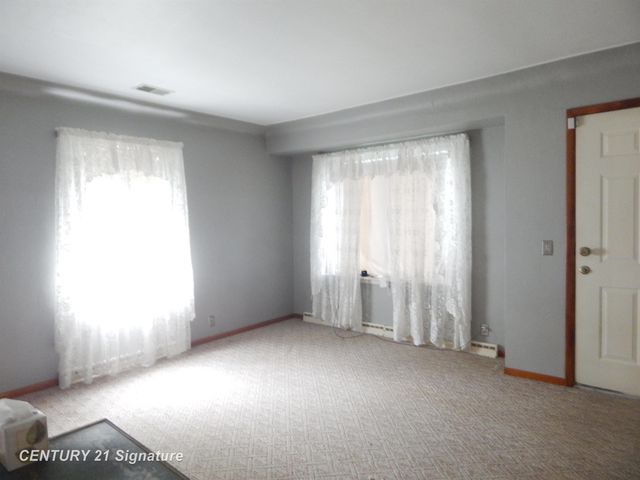 3227 W Parkway Avenue, Flint, MI 48504
