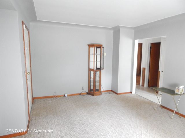 3227 W Parkway Avenue, Flint, MI 48504