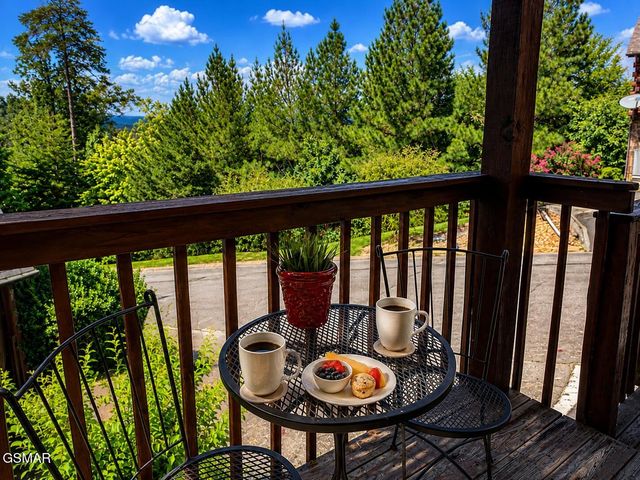 1540 Bears Den Way, Sevierville, TN 37862