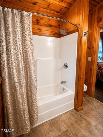 1540 Bears Den Way, Sevierville, TN 37862