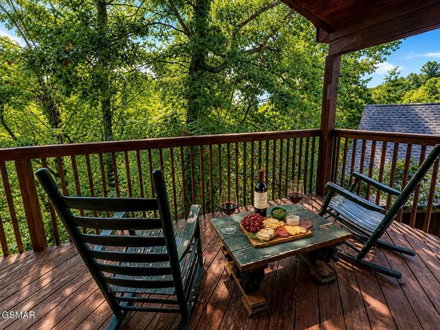 1540 Bears Den Way, Sevierville, TN 37862
