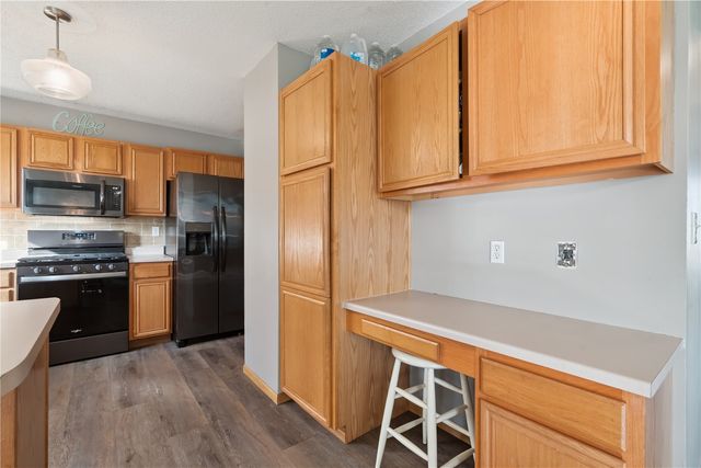 7113 West Park Road NE, Cedar Rapids, IA 52402