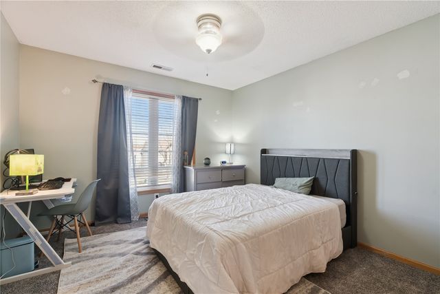 7113 West Park Road NE, Cedar Rapids, IA 52402