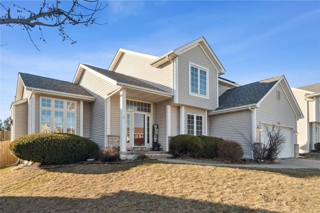 7113 West Park Road NE, Cedar Rapids, IA 52402