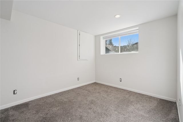 7113 West Park Road NE, Cedar Rapids, IA 52402