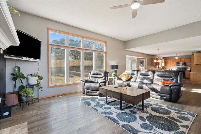 7113 West Park Road NE, Cedar Rapids, IA 52402