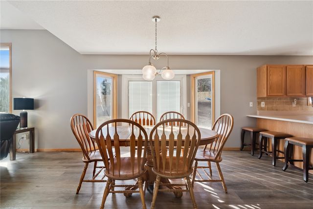 7113 West Park Road NE, Cedar Rapids, IA 52402