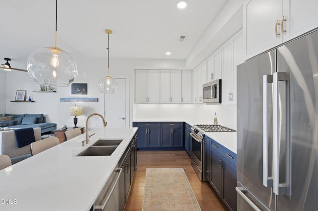 214 Hunt Street 311, Durham, NC 27701