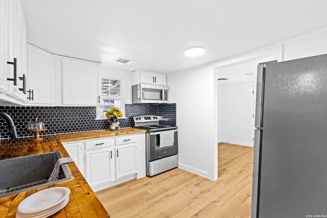 5807 Mayo Dr, San Antonio, TX 78227