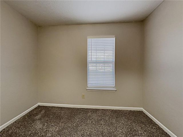 968 Country Oaks Court, Lawrenceville, GA 30044
