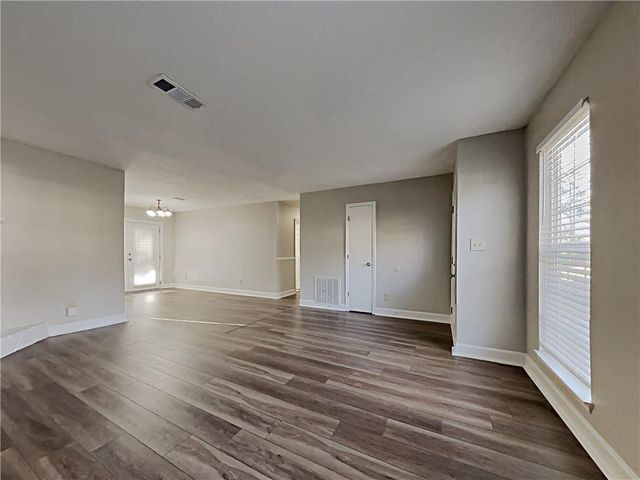 968 Country Oaks Court, Lawrenceville, GA 30044