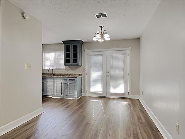 968 Country Oaks Court, Lawrenceville, GA 30044