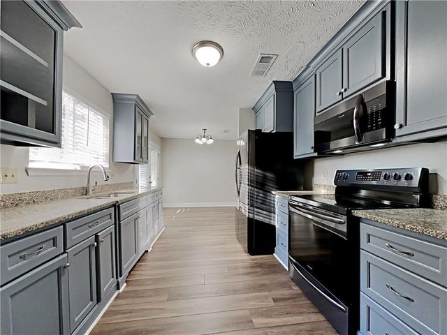 968 Country Oaks Court, Lawrenceville, GA 30044