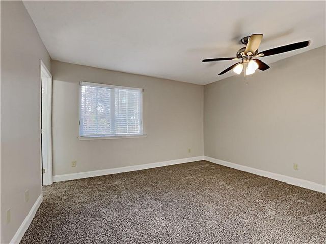 968 Country Oaks Court, Lawrenceville, GA 30044