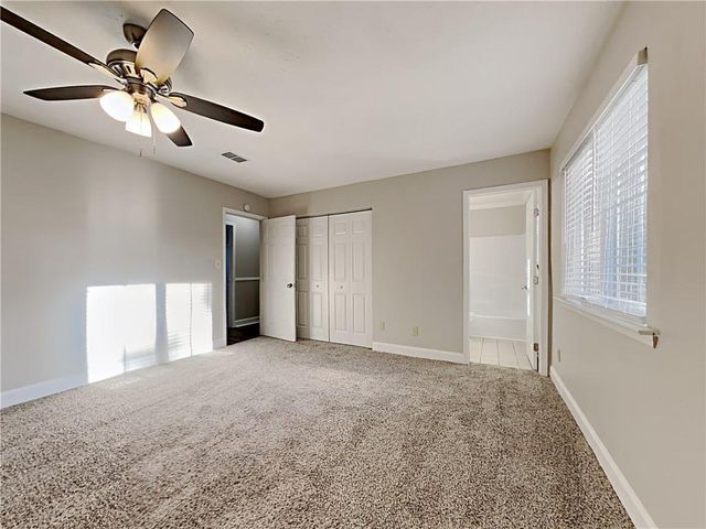 968 Country Oaks Court, Lawrenceville, GA 30044