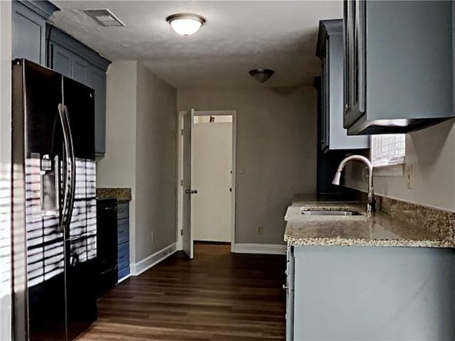 968 Country Oaks Court, Lawrenceville, GA 30044