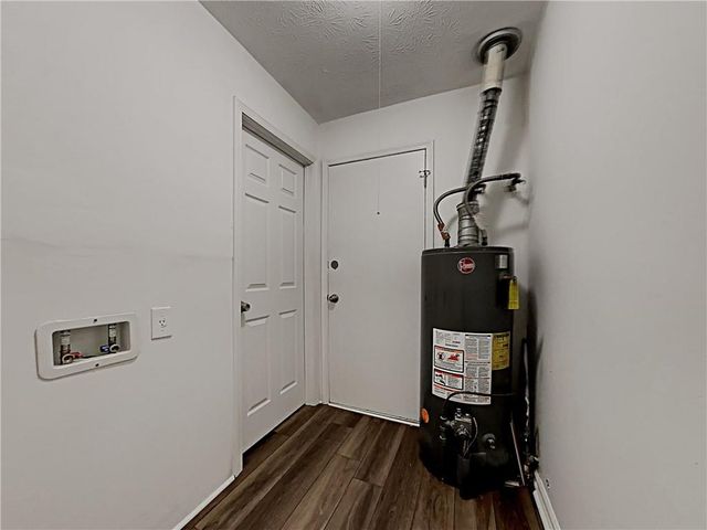 968 Country Oaks Court, Lawrenceville, GA 30044