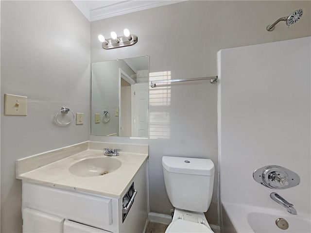 968 Country Oaks Court, Lawrenceville, GA 30044