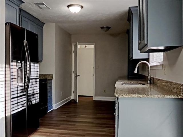 968 Country Oaks Court, Lawrenceville, GA 30044