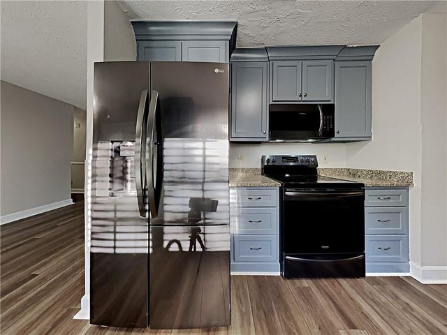 968 Country Oaks Court, Lawrenceville, GA 30044