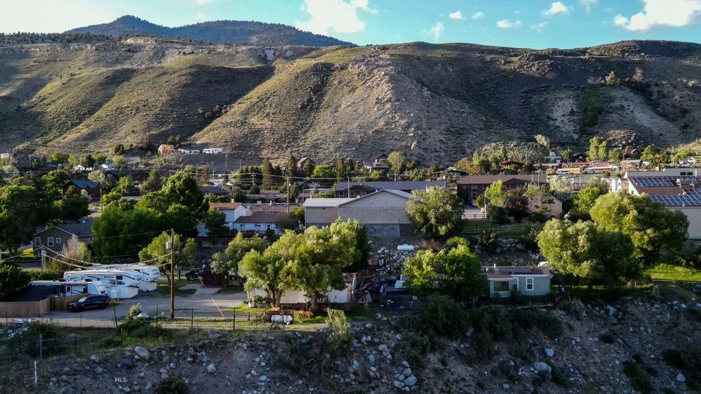 104 Vista Street, Gardiner, MT 59030 photo 11