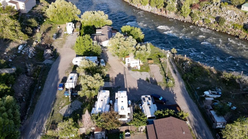 104 Vista Street, Gardiner, MT 59030 photo 9