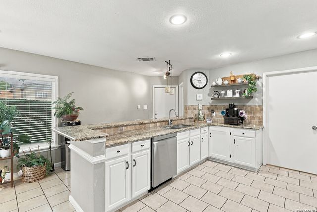 3302 Coral Grove Dr, San Antonio, TX 78247