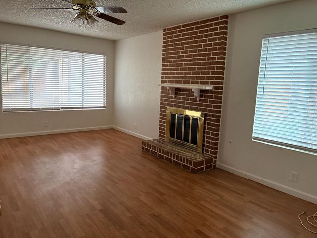 953 Souza, Manteca, CA 95336
