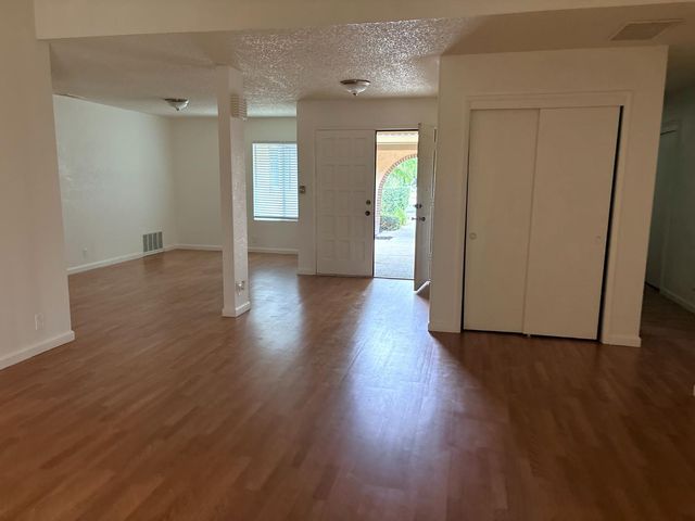 953 Souza, Manteca, CA 95336