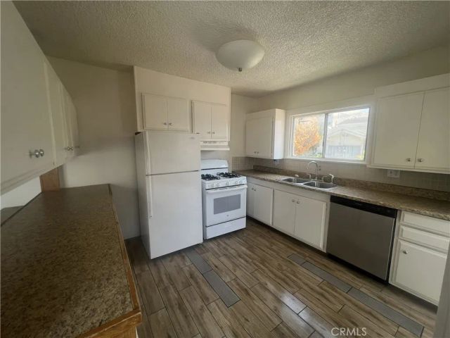 424 S Broadway, Redondo Beach, CA 90277