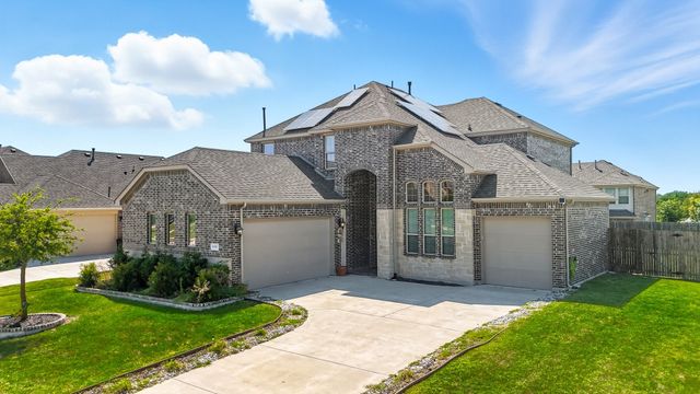 717 Whippoorwill Drive, Midlothian, TX 76065