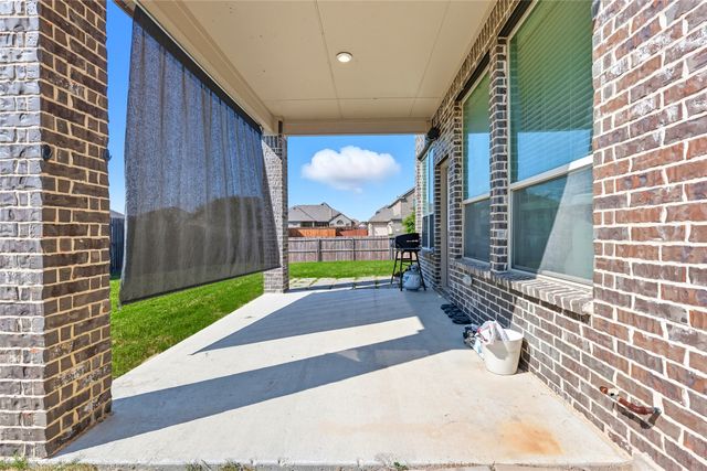 717 Whippoorwill Drive, Midlothian, TX 76065