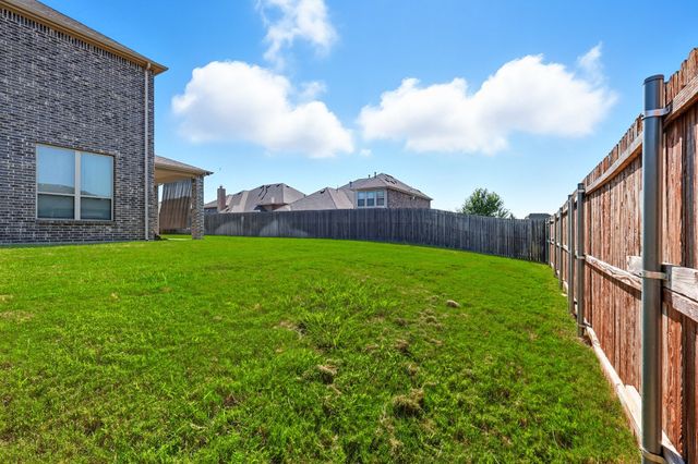 717 Whippoorwill Drive, Midlothian, TX 76065