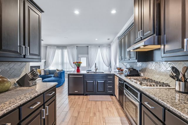 717 Whippoorwill Drive, Midlothian, TX 76065