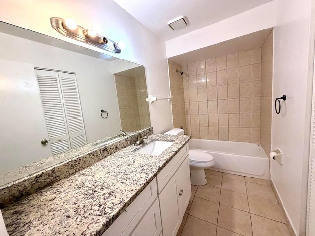 3768 Mil Lake Court, Greenacres, FL 33463