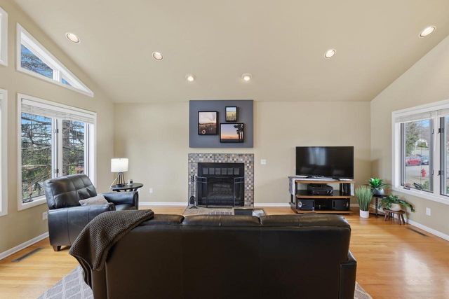 34 Maple View Court, Madison, WI 53719