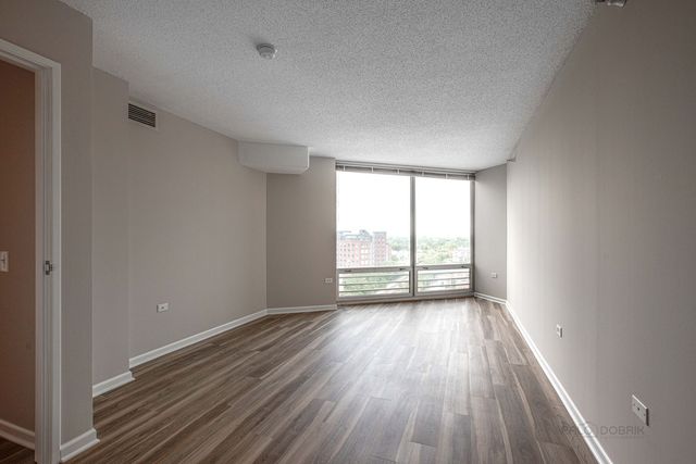 1720 Maple Avenue 1360, Evanston, IL 60201