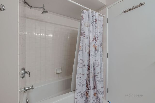 1720 Maple Avenue 1360, Evanston, IL 60201